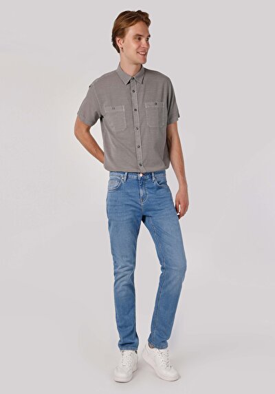 صورة من مستقيم  خصر منخفض مستقيم الساق الجينز النيلي للرجال