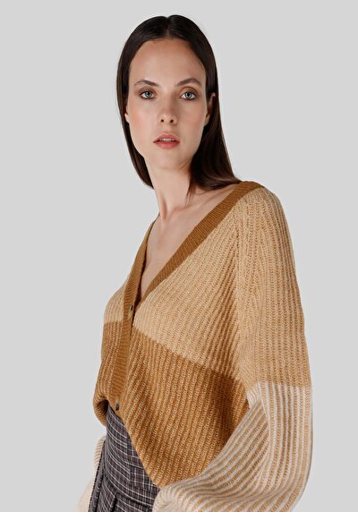 اعرض التفاصيل لـ بني للنساء كنزة