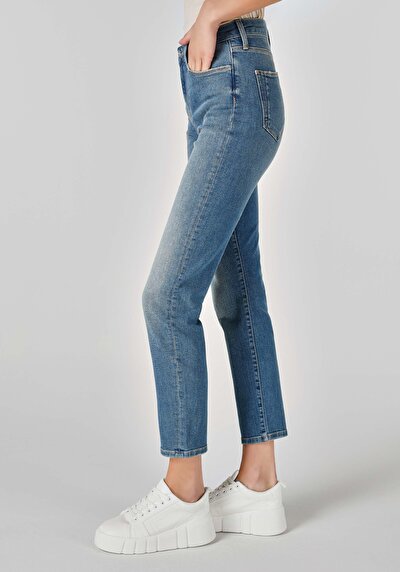 اعرض التفاصيل لـ نحيف   الخصر مستقيم الساق نسائية نيلي جينز