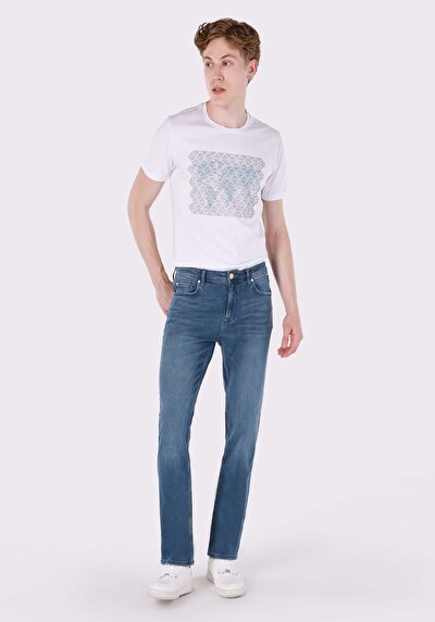 صورة من أزرق للرجال بناطيل