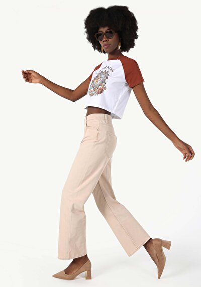 صورة من   خصر عالي ساق مستقيمة نسائي بنطلون جينز بني فاتح