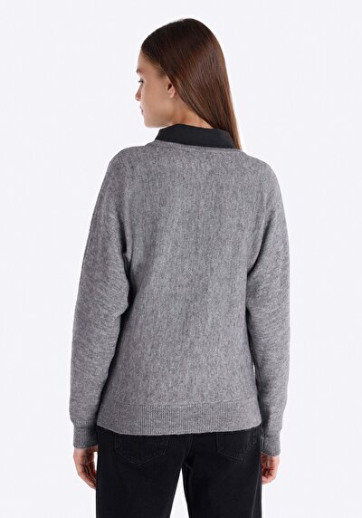 صورة من رمادي للنساء