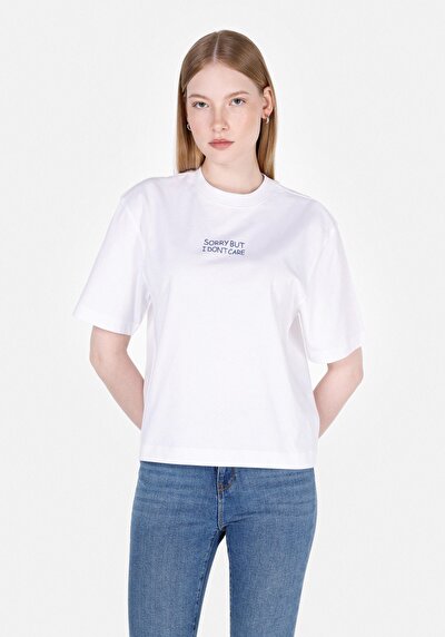 صورة من   رقبة مستديرة مطبوعة نسائية أبيض قصيرة أكمام تي شيرت