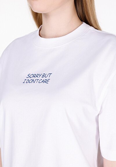 صورة من رقبة مستديرة مطبوعة نسائية أبيض قصيرة أكمام تي شيرت