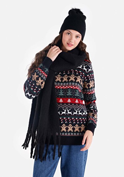 صورة من   رقبة مستديرة مطبوعة نسائية كنزة زرقاء داكنة