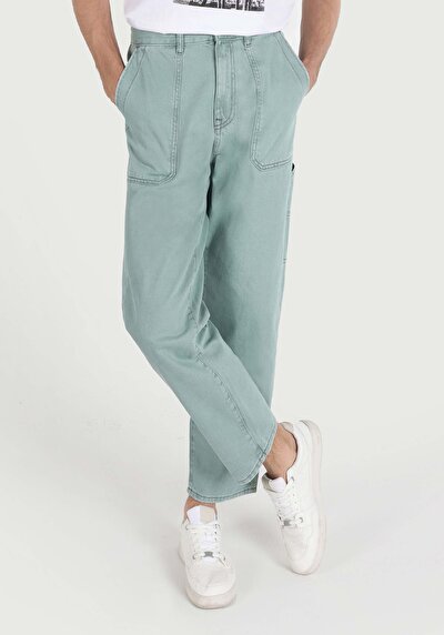 صورة من العمال متوسط الخصر مستقيم الساق الجينز الأخضر للرجال