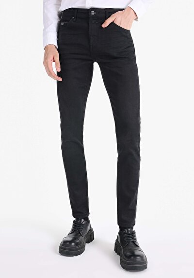 صورة من سليم خصر منخفض ساق ضيقة جينز أسود للرجال
