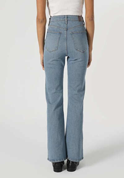 اعرض التفاصيل لـ دينيم للنساء بناطيل