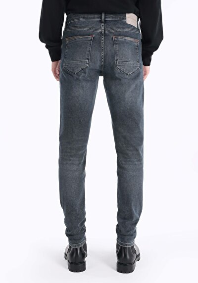 صورة من سليم خصر منخفض ضيق الساق الجينز الداكن للرجال