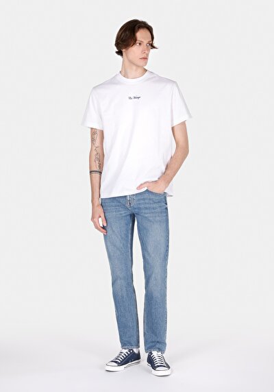 صورة من أزرق للرجال بناطيل