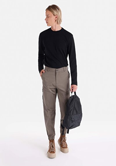 صورة من   منتصف الخصر مطاطي الساق رجالي السراويل الخضراء