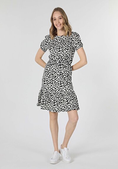 صورة من أبيض للنساء فستان