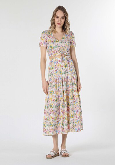 اعرض التفاصيل لـ قميص ضيق رقبة على شكل V أزهار نسائي متعدد الألوان بأكمام قصيرة