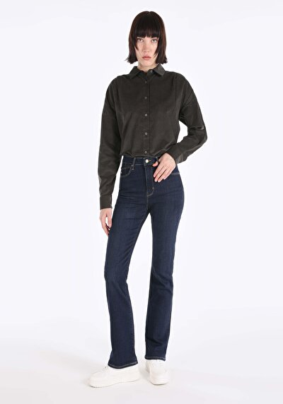 صورة من نحيف  وردي الخصر الساق الإسبانية نسائي نيلي جينز