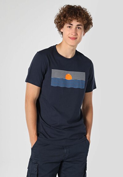 صورة من   رقبة مستديرة مستقيم رجالي أزرق كم قصير تي شيرت