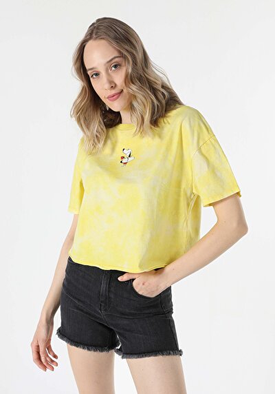 اعرض التفاصيل لـ أصفر للنساء تي شيرت بأكمام قصيرة