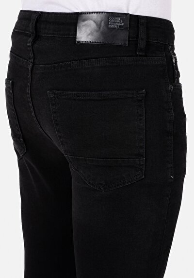 اعرض التفاصيل لـ أسود للرجال بناطيل