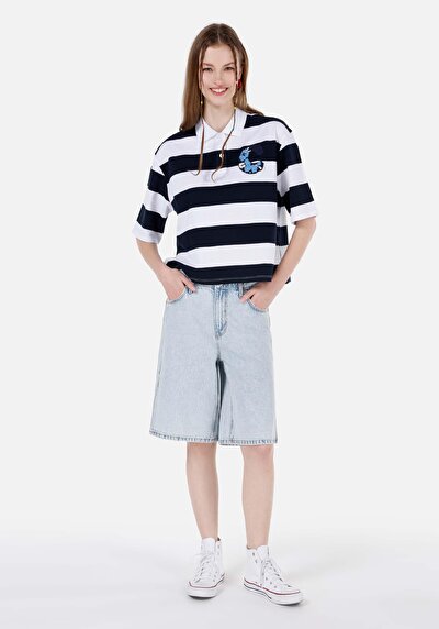 صورة من  ارتفاع الخصر نسائي الدنيم الجينز شورت