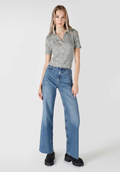 اعرض التفاصيل لـ رمادي للنساء تي شيرت بأكمام قصيرة