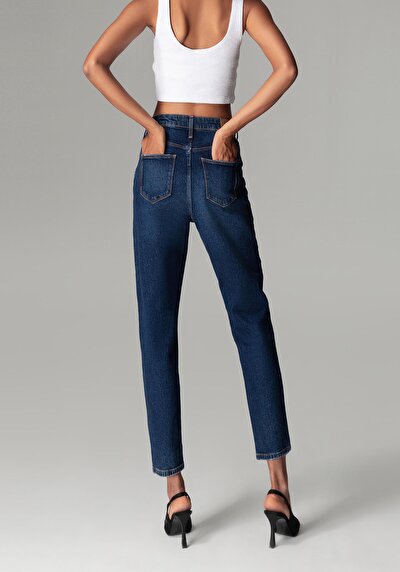 صورة من أزرق للنساء بناطيل