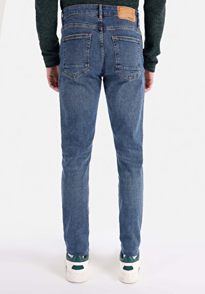 صورة من سليم خصر منخفض ضيق الساق الجينز الداكن للرجال