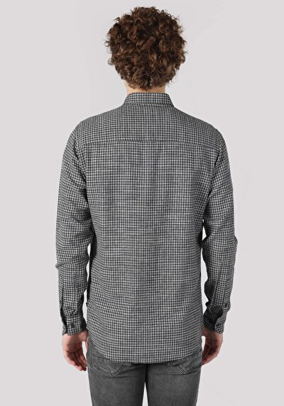 صورة من أسود للرجال قميص كم طويل