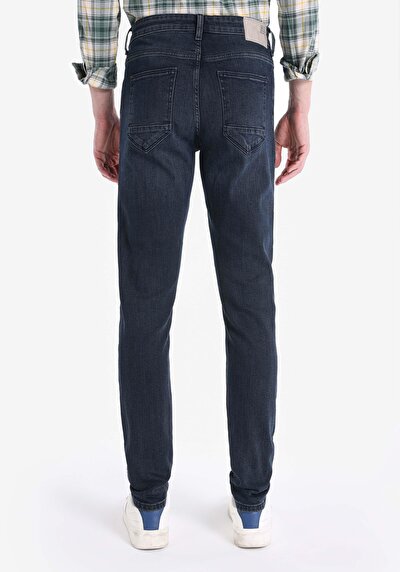 صورة من سليم خصر منخفض ساق ضيقة جينز أسود للرجال