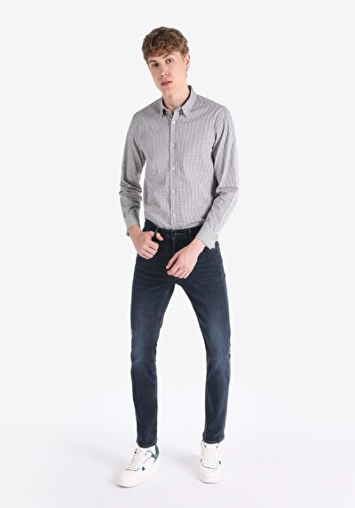 صورة من مستقيم  خصر منخفض مستقيم الساق الجينز الداكن للرجال