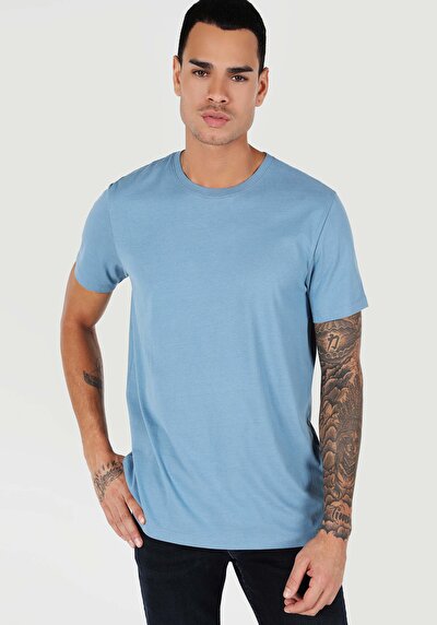 صورة من أزرق للرجال تي شيرت بأكمام قصيرة