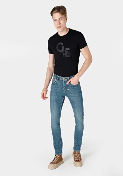 صورة من مستقيم  خصر منخفض ساق مستقيمة جينز أخضر للرجال