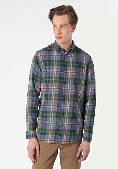 صورة من كاكي للرجال قميص كم طويل