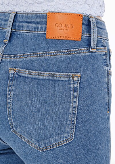 اعرض التفاصيل لـ Skinny Fit جينز نيلي نسائي