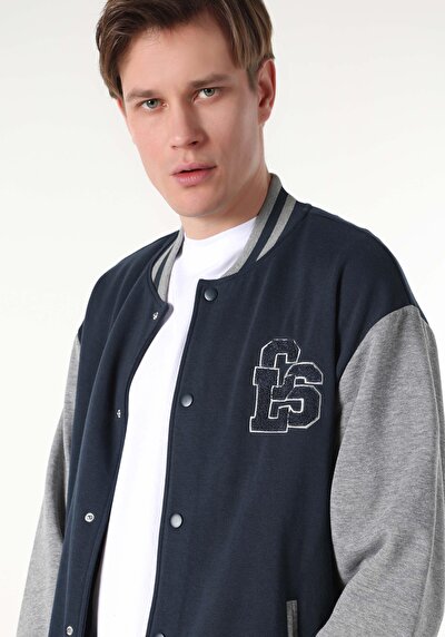 صورة من أزرق بحري للرجال جاكيت سترة