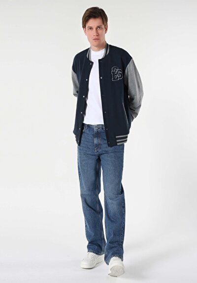 صورة من أزرق بحري للرجال جاكيت سترة