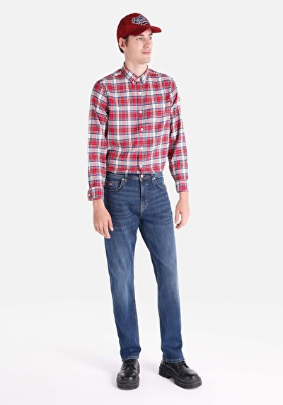 صورة من دينيم للرجال بناطيل