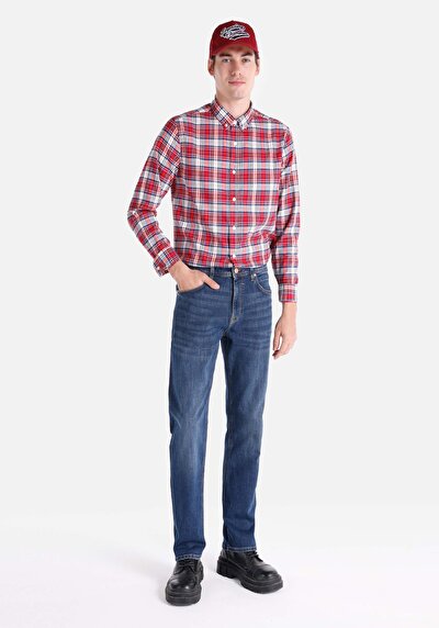 صورة من دينيم للرجال بناطيل