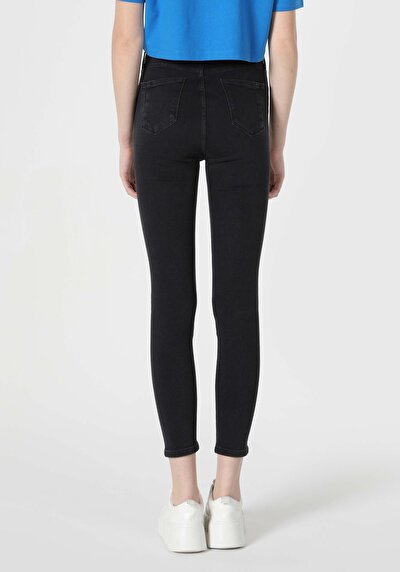 اعرض التفاصيل لـ نحيل  خصر متوسط ضيق الساق نسائي أسود جينز