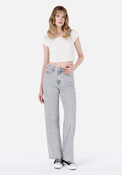 صورة من   ارتفاع الخصر ساق واسعة الجينز الرمادي للنساء