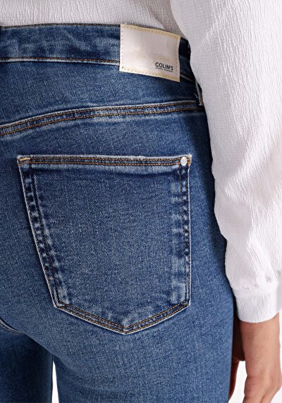 اعرض التفاصيل لـ ضيق   الخصر ضيق الساق النسائية نيلي الجينز