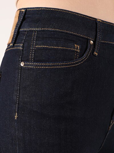 اعرض التفاصيل لـ دينيم للنساء بناطيل