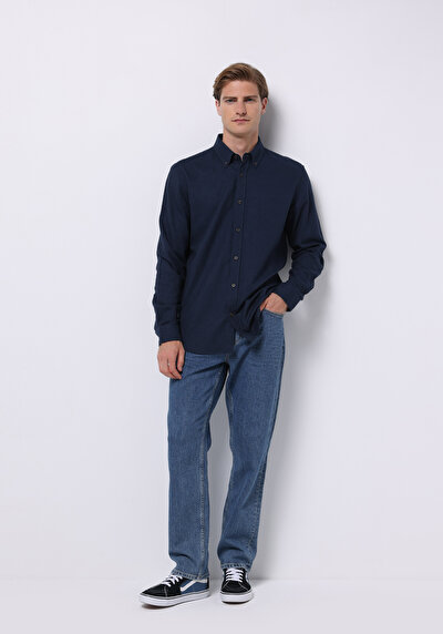 صورة من قميص عادي رقبة مستقيم رجالي أزرق كحلي كم طويل قميص