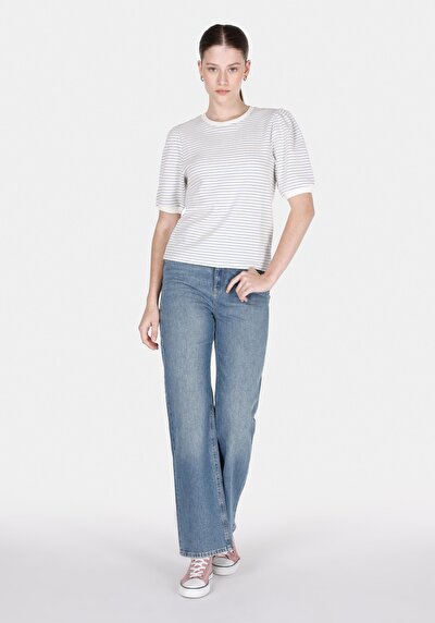 صورة من أزرق للنساء بناطيل