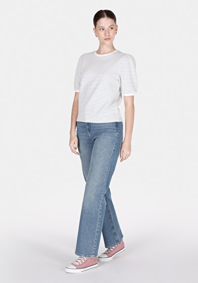 صورة من أزرق للنساء بناطيل