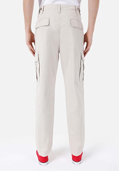 صورة من عادي الخصر مستقيم الساق رجالي بيج