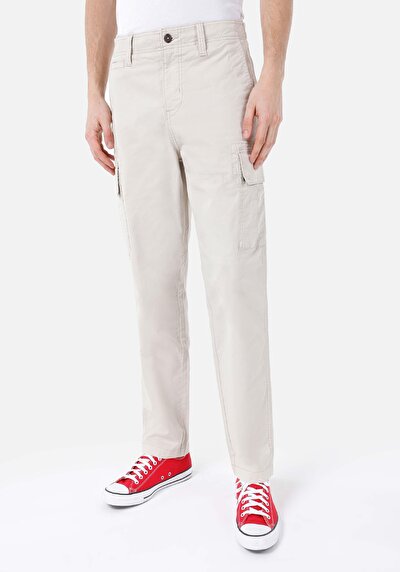 صورة من عادي الخصر مستقيم الساق رجالي بيج