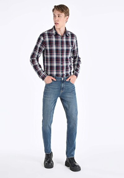 صورة من أزرق للرجال بناطيل