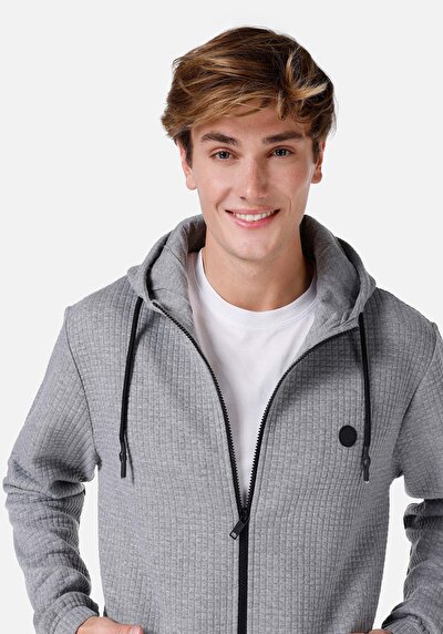 صورة من رجالي عادي فيت جاكيت رمادي