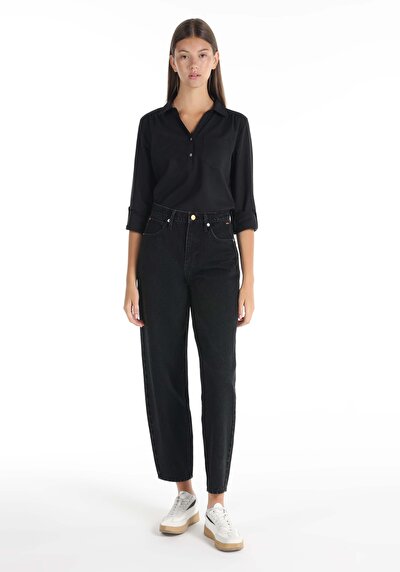 صورة من أسود للنساء بناطيل