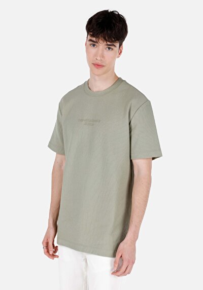 صورة من كومفورت فيت رقبة مستديرة مستقيم رجالي أخضر كم قصير تي شيرت