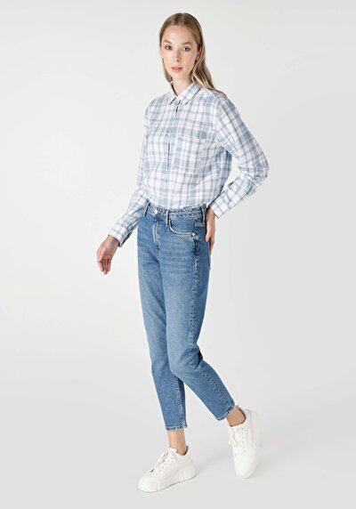 صورة من موم فيت جينز جينز نسائي